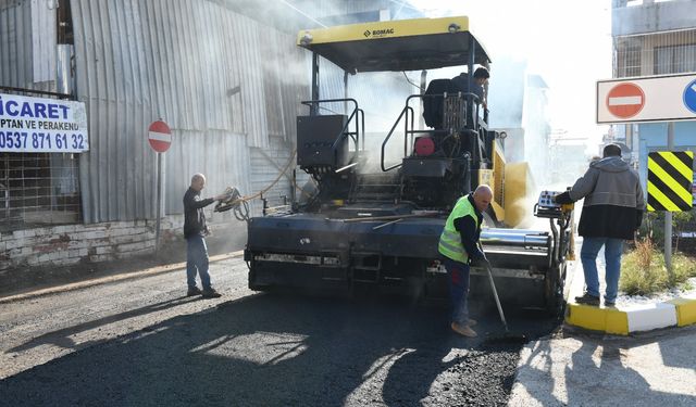 Çiğli’de asfalt sözü sahaya yansıdı! Köyiçi ve Dere Caddesi yenileniyor