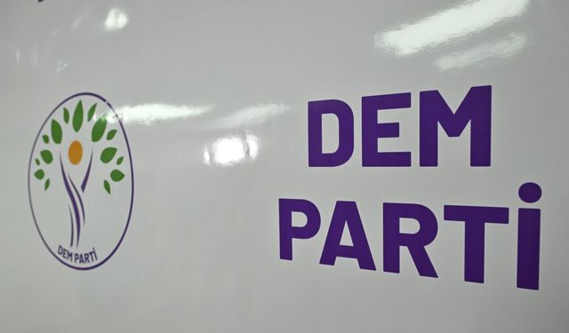 DEM Parti isim değiştirmek için kolları sıvadı! Demokratik Cumhuriyet vurgulu isim öne çıktı