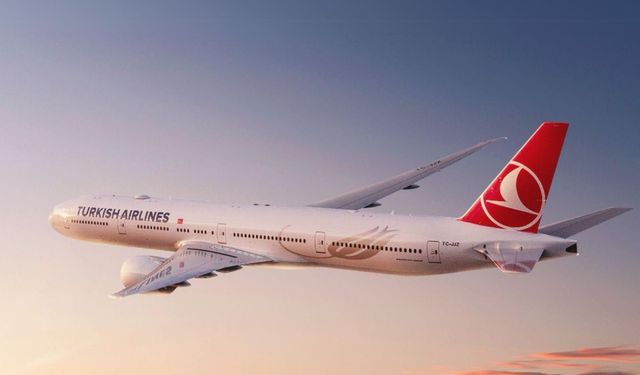 SON DAKİKA! THY uçağında motor yangını paniği