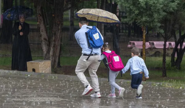 Yarın okullar tatil olacak mı? 9 Şubat Pazartesi kar tatili için valilik kararı belli oldu mu?