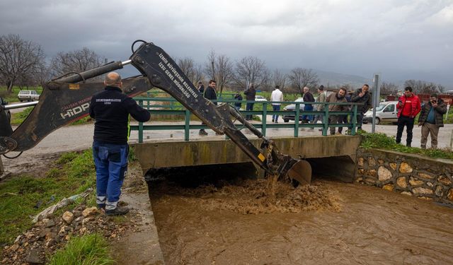 İzmir’de yağış sonrası seferberlik: Fırtına riski kapıda