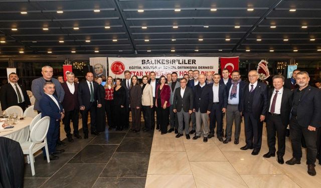 İzmir'de Balıkesir rüzgarı: İki Büyükşehir Belediye Başkanı iftar sofrasında buluştu!