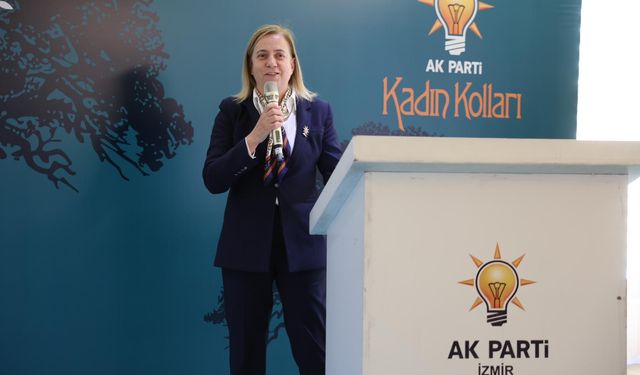 AK Parti İzmir Kadın Kolları çalıştayda buluştu! “Kadını özne gören siyaset” vurgusu