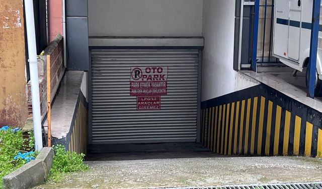 Manisa'da acı olay: Apartman otoparkı önünde bir kişi ölü bulundu!