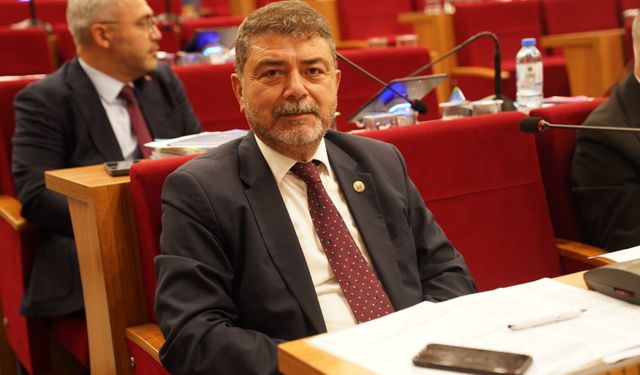 Bütçe görüşmesinde pisuvar krizi! Atmaca’dan Işık’a dikkat çeken tepki