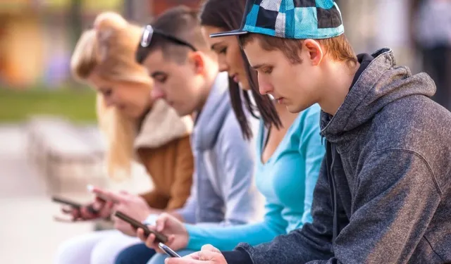 Nörobilimciden Z kuşağı uyarısı: “Ebeveynlerinden daha düşük bilişsel performans gösteriyorlar”