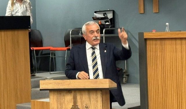CHP’li İnaç’tan Şehir Hastanesi eleştirisi: “Sağlık hizmeti kaosa dönüşüyor”