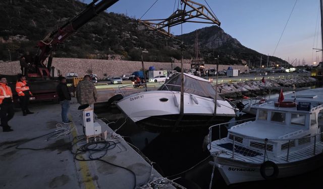 Antalya Balıkçı Barınağı’nda yönetim çıkmazı!  Kayyum krizi iddiası sürüyor!