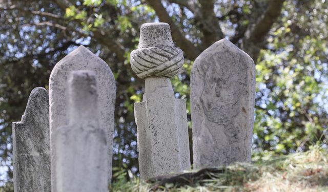 Resmi Gazete’de yayımlandı: Yenifoça’daki Osmanlı mezarlığı için koruma kararı!