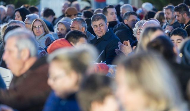 Başkan Tugay'dan Güzelbahçe'deki iftar sofrasında dayanışma mesajı: "Zorlukları birlikte aşarız!"