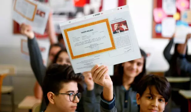 Okullar ne zaman kapanacak? 2026 yaz tatili ne zaman başlıyor? Karneler hangi gün verilecek?