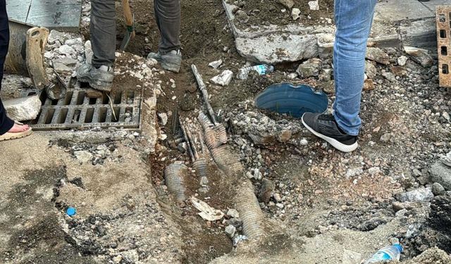 İzmir'de elektrik akımına kapılan iki kişi hayatını kaybetmişti: Davada 11 sanığa tahliye!