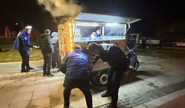 İzmir'de iki bardak çay 300 TL iddiası ekipleri harekete geçirdi