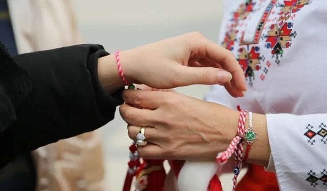 Marteniçka ne zaman takılır? Marteniçka anlamı ne? İşte evde Marteniçka yapımı