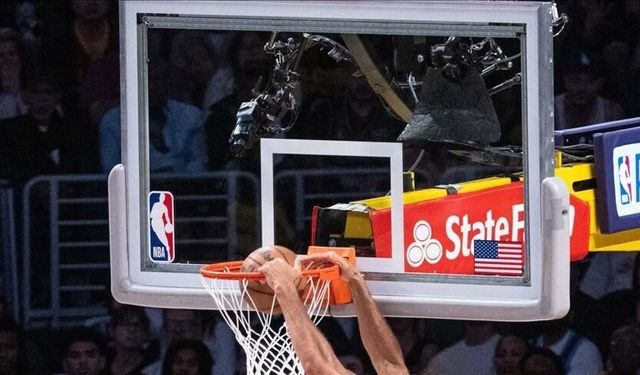 NBA'de Detroit Pistons, son şampiyon Thunder'a uzatmalarda teslim oldu!