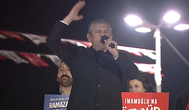 CHP lideri Özgür Özel Pendik'ten seslendi: "Hep birlikte tarihe geçeceğiz!"