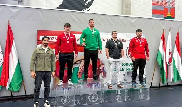 Minderin genç aslanları Macaristan’da zirvede