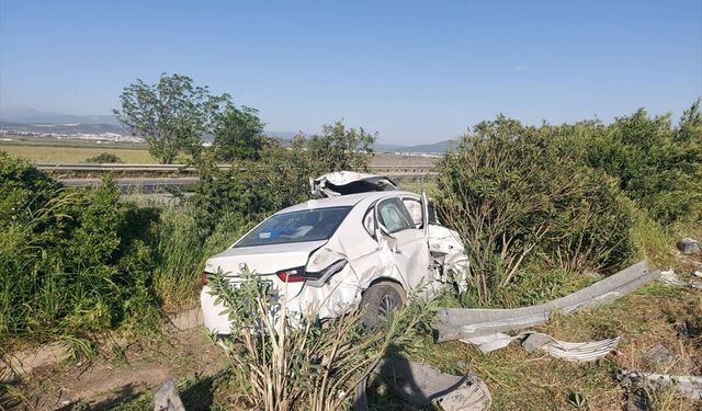 İzmir Torbalı’da trafik kazası: Tırla çarpışan otomobilin sürücüsü yaralandı