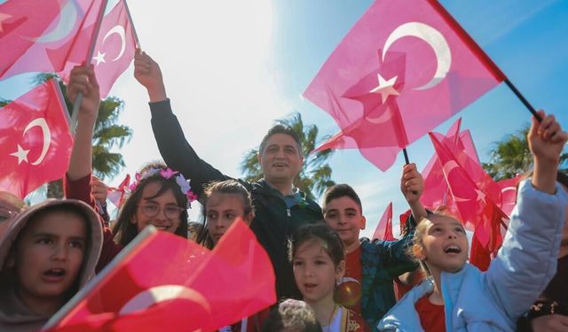 Aliağa’da 23 Nisan coşkusu: Törenler, şenlikler ve etkinliklerle bayram kutlandı