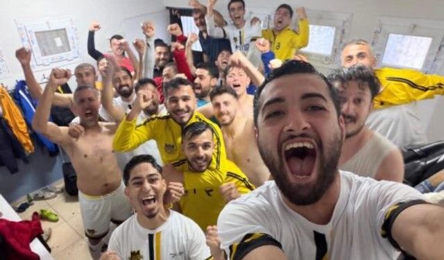 Futbol sahaları bunu da gördü! Yedikleri ikinci golden sonra stat anons sisteminden küfür ettiler