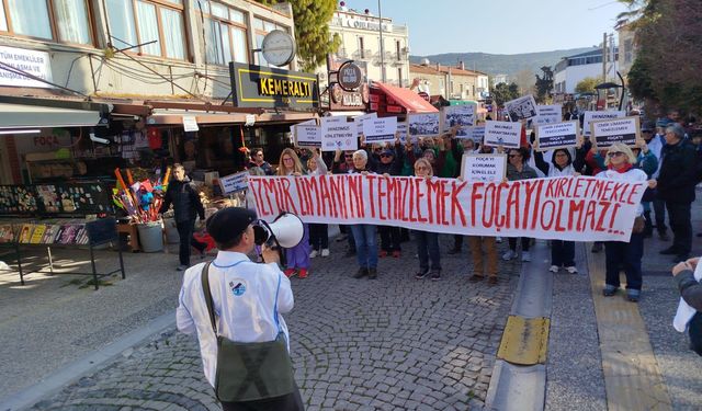 Foça-Karaburun açıklarına dökülen tonlarca çamur için imzalar bakanlığa iletildi!
