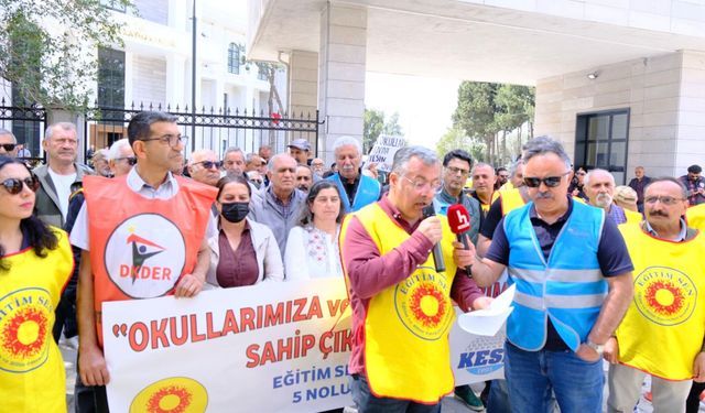 “Buca’daki okul müdürlerine, “İstiklal Marşından sonra dini tören yaptırın” talimatı verildi”