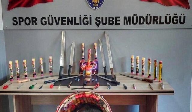 Göztepe taraftar otobüsünden cephanelik çıktı!