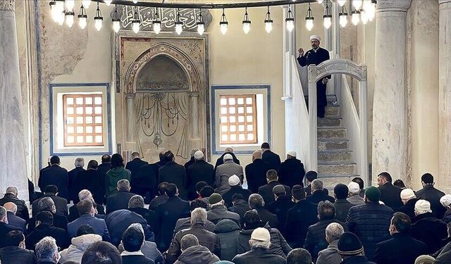 Diyanet'ten ailelere uyarı: Yavrularımızı şiddet içerikli oyunların insafına bırakmayın!