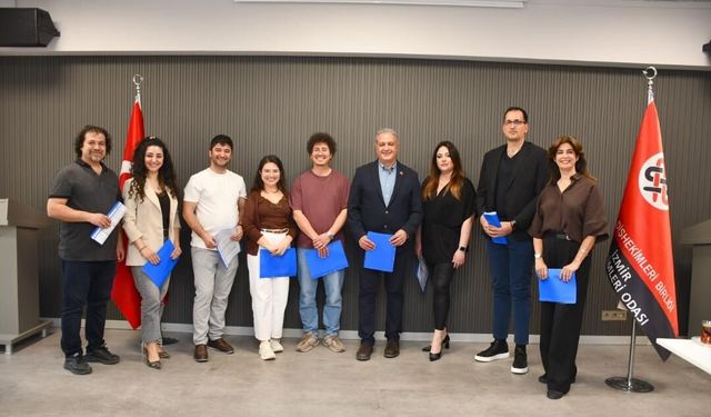 İzmirli diş hekimlerinden net uyarı: “Mesleğin geleceği risk altında!”