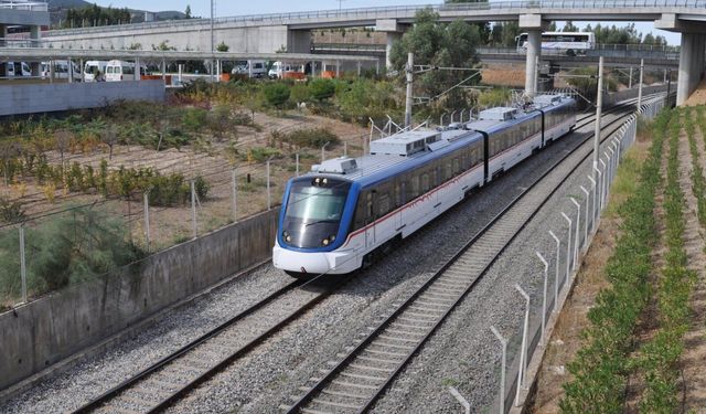 İzmir'de iki gün boyunca toplu taşıma ücretsiz olacak!