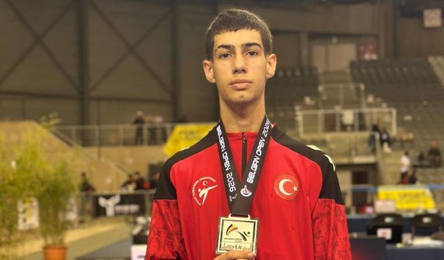 İzmir Kemalpaşa'ya Gençler Dünya Taekwondo Şampiyonası'ndan madalya getirdi!