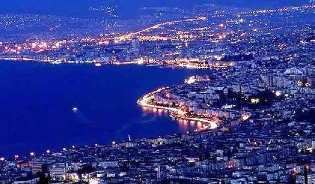 İzmir'in merkez ilçeleri hangileri, kaç tane merkez ilçe bulunuyor?
