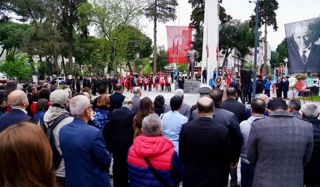 İzmir Tire'de 23 Nisan töreni: Başkan Okuroğlu'ndan 23 Nisan mesajı