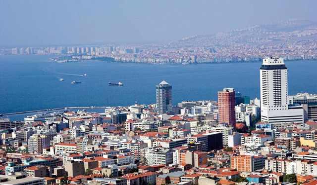 Menemen İzmir'in neresinde? Çömlekçiliği ve menemeniyle ünlü ilçe