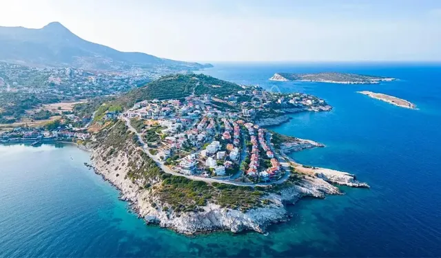 Yarımadanın bakir cenneti Karaburun’un denize nazır bağı bahçesi satışta!