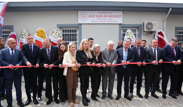İzmir Kemalpaşa’da sağlık yatırımı: İki aile sağlığı merkezi hizmete açıldı