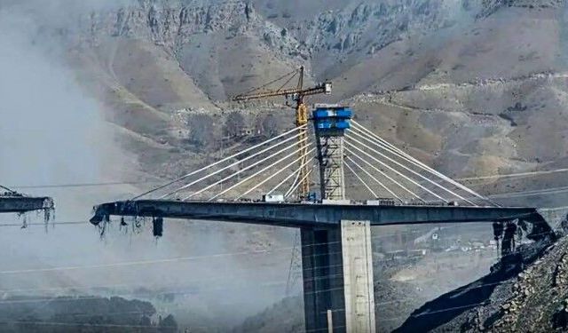 ABD özellikle hedef seçmişti! İran'da direnişin sembolü haline gelen Karaj B1 Köprüsü için kollar sıvandı