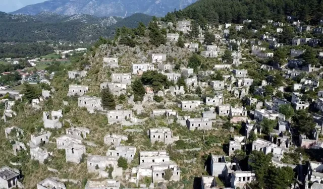 Muğla'nın hayalet köyünü hiç böyle görmediniz!