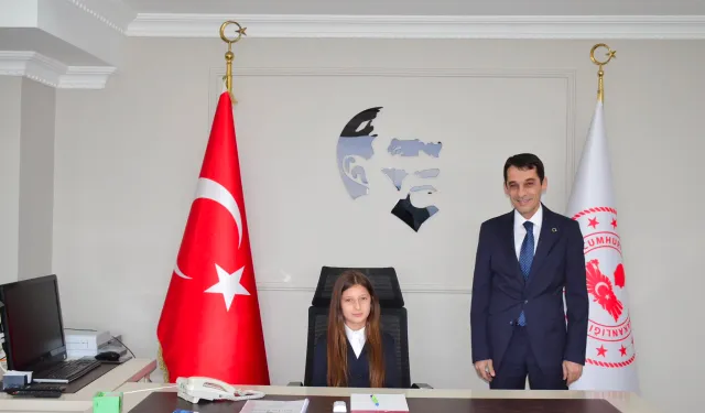 Narlıdere'de 23 Nisan'da makam çocuklara emanet edildi!