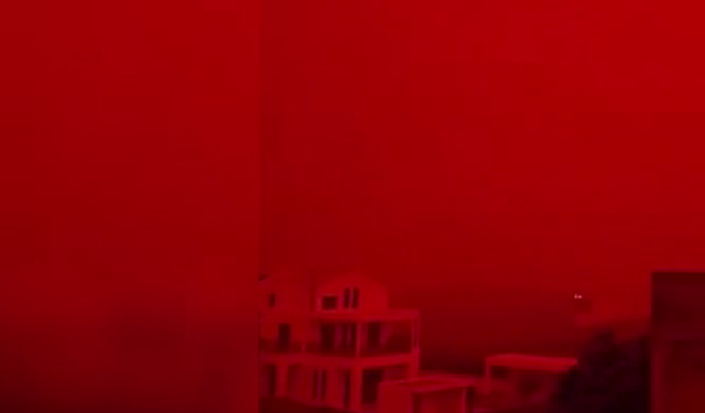 Girit’te çöl tozu alarmı: Ada kırmızıya büründü, uçuşlar etkilendi