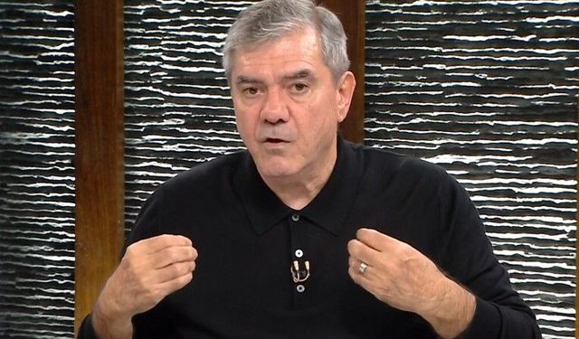 Uşaklı gazetecilerin fendi Yılmaz Özdil'i yendi! Benim eksiğim, kendilerinden özür diliyorum