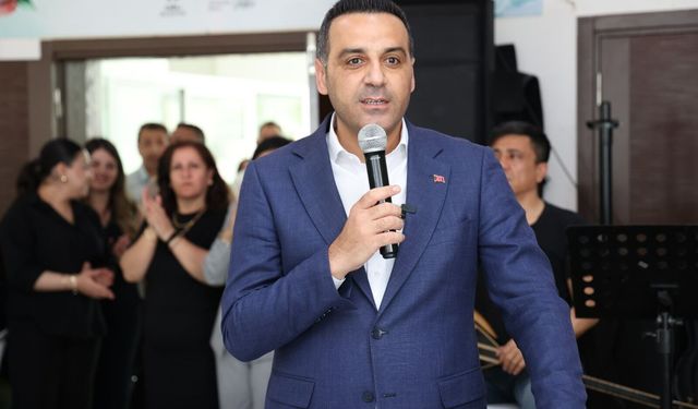 Çiğli’de Anneler Günü coşkusu: Başkan Yıldız’dan "Bir çift mavi göz" vurgusuyla anlamlı mesaj!