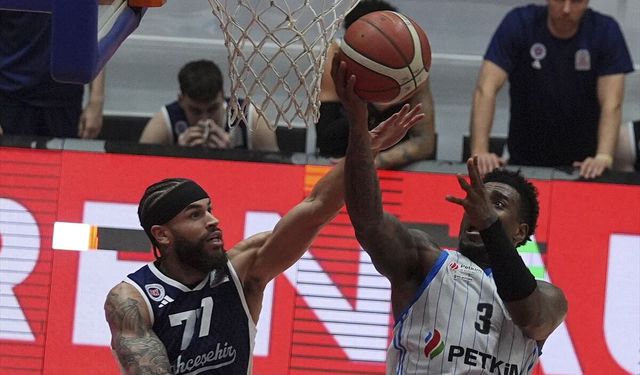 Aliağa Petkimspor evinde Bahçeşehir Koleji'ne mağlup!