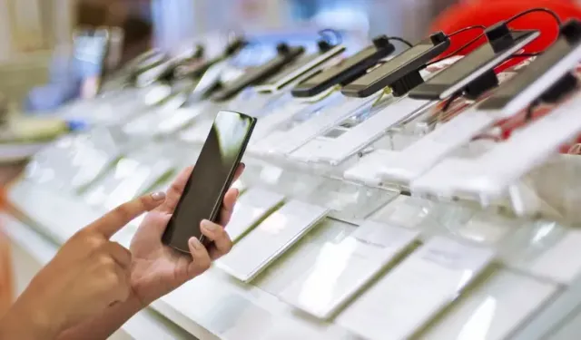 Kötü haber geldi! Akıllı telefon ve tabletlere rekor zam!