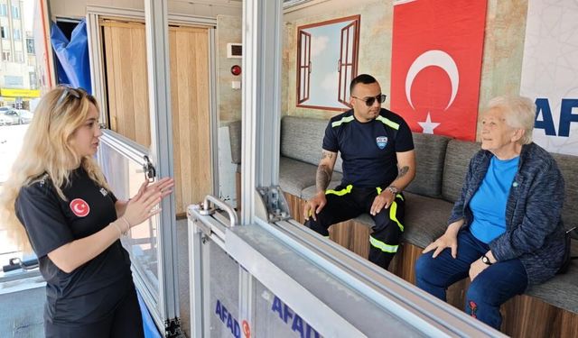 Aliağa’da deprem farkındalığı seferberliği! AFAD Simülasyon Tırı yoğun ilgi gördü