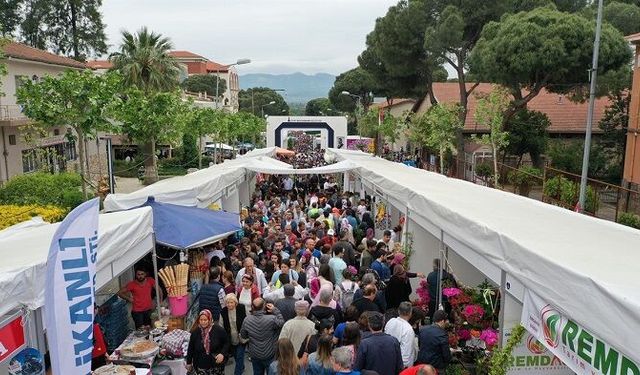Bayındır çiçek festivaline ziyaretçi akını!