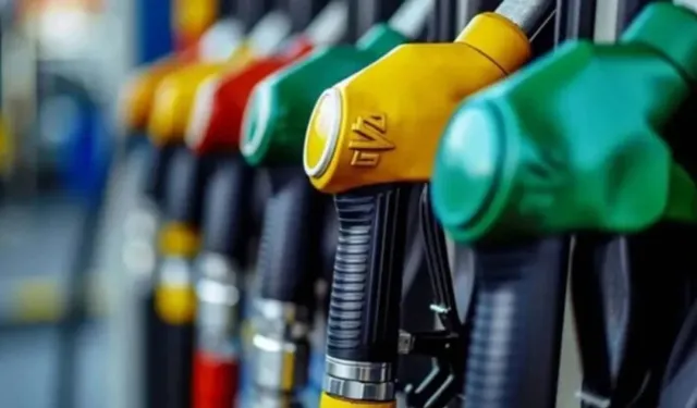 2 Mayıs 2026 akaryakıt fiyatları ne kadar oldu? Benzine, motorine ve mazota indirim veya zam var mı?