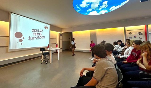 Bornova’da öğrencilere sağlık seferberliği: Sırada yeni okullar var