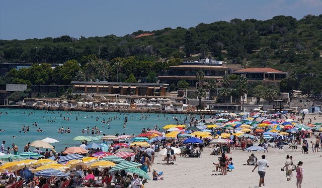 Ege’nin turizm cenneti Çeşme resmen bayram etti! Doluluk oranı belli oldu