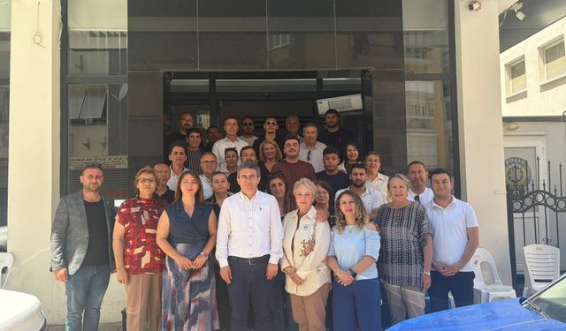 CHP İzmir'den dikkat çeken paylaşım: "Bu örgüt korkmaz, bu halk susmaz, bu irade teslim olmaz!"